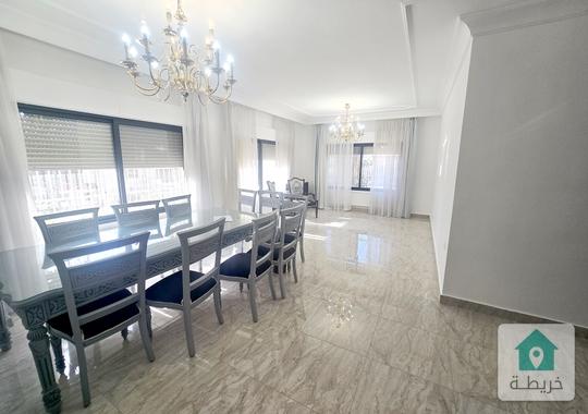 الرابيه شقة فارغة للايجار مساحة 200 متر طابق اول