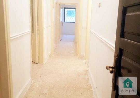 شقة طابق ارضي للبيع في الذراع