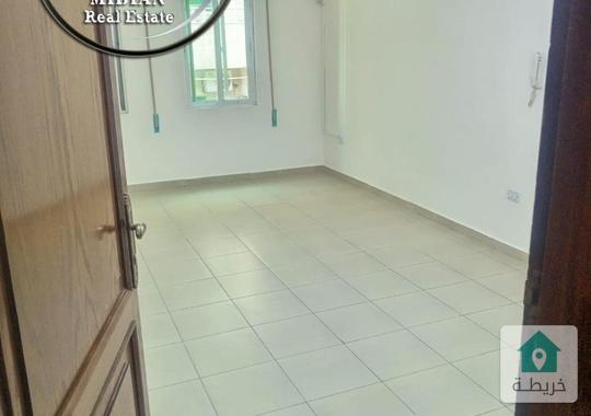 شقة استثمارية مميزة للبيع تلاع العلي مساحة 80م طابق ثالث اطلالة جميلة بسعر مغري جدا