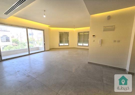 عبدون شقة جديدة لم تسكن للبيع ذو تشطيبات ممتازة مساحة 185 متر طابق اول 