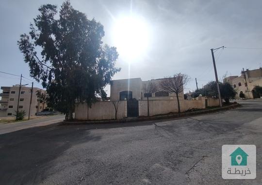 بيت مستقل للبيع في قرية خالد مبنى الدرك 