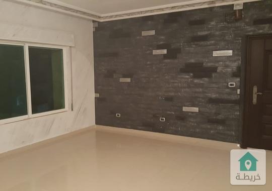  شقة للبيع في ضاحيه الامير حسن بتصميم مميز 