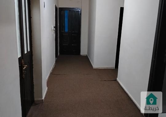 شقة طابقية طابق ثاني للبيع في الجويدة قرب الحديقة 