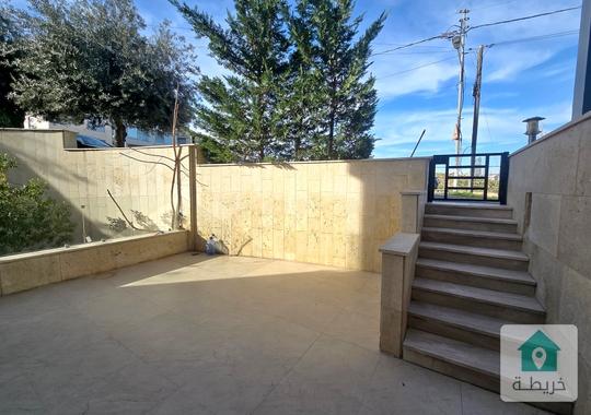 عبدون شقة ارضية مساحة 200 متر مع تراس ومدخل خاص للايجار 