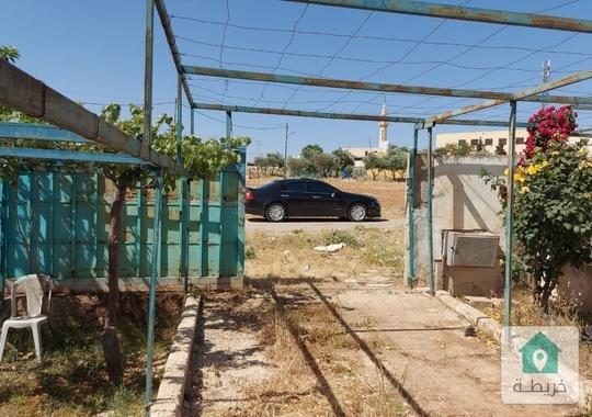 ارض في قرية سالم مميزه تصلح لبناء فيلا او عماره سكنيه متوفر لها جميع الخدمات من المالك بسعر مغري