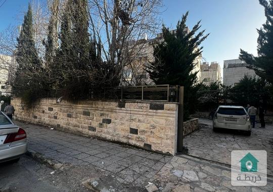 عماره سكنيه للبيع على شارعين في الياسمين بسعر مميز