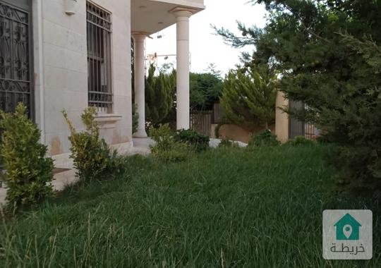 فيلا دوبلكس   للبيع في رجم الشوف