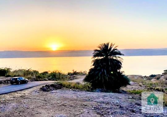 أرض سياحية بإطلالة بانورامية للبيع 