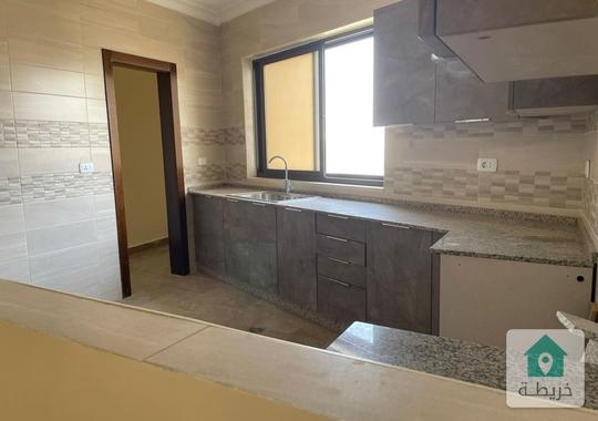 للايجار شقة بالهاشمي الشمالي بجانب مدارس الاريج