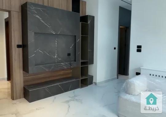 شقه فاخره جدا في أرقى مناطق الرابيه للبيع 