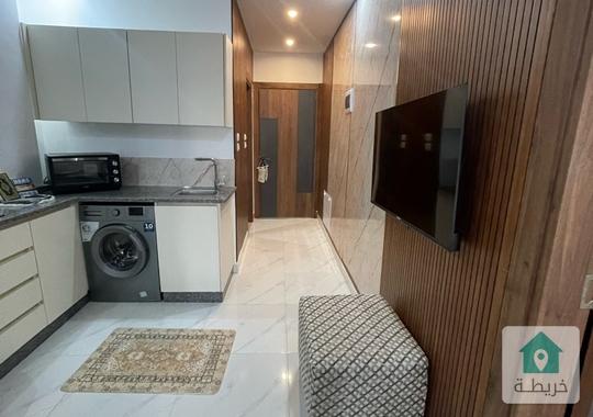 استديو مفروش فاخر – 7 دقائق مشي لجامعة اليرموك – جاهز فوراً 🔑