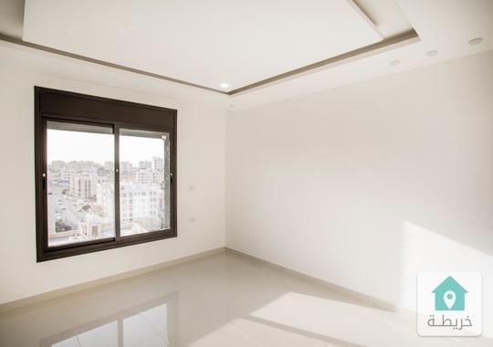 للبيع من المالك و بسعر مغري شقه فاخره لم تسكن جديده 133م في ابو علندا الجديده