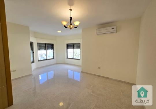 ام اذينه محيط سوق الذهب فيلا للبيع بسعر مميز