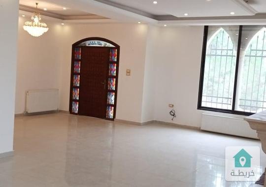 فيلا للبيع ضاحية الرشيد مساحة 260م مع تراسات و حدائق تشطيبات سوبر ديلوكس بسعر مميز جدا