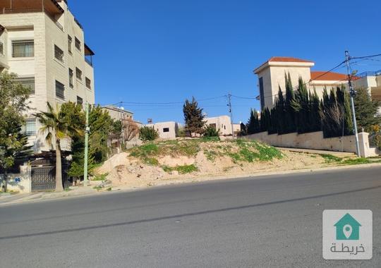 ارض على ثلاثة شوارع للبيع في ربوة عبدون