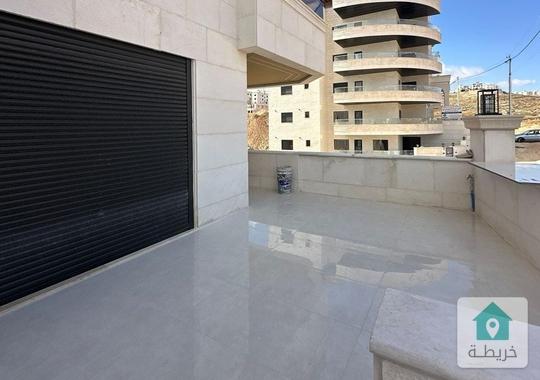 ارضية مع ترس في الجبيهة تشطيب فلل مع طاقة شمسية راكبة 