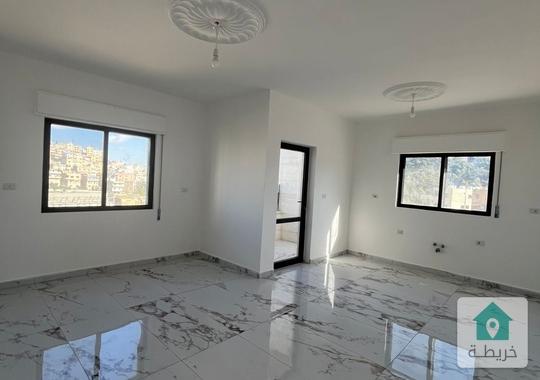 بالاقساط لمدة 36 شهر في جبل الزهور تشطيب حديث 