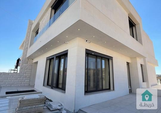 فيلا في دابوق من المالك تشطيب ملوكي و منطقة راقية 