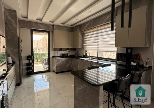 شقة للبيع طريق المطار خلف المدارس العالميه