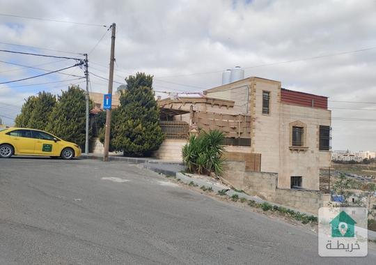 عمارة سكنية للبيع في المنارة حي عويس قرب مخابز بسمان ـــــــــــــــــــــــــــ