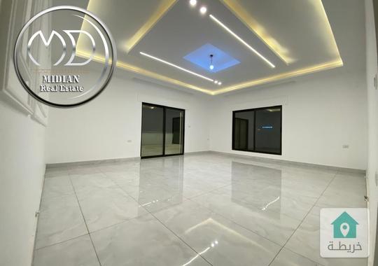 شقة دوبلكس طابق اخير مع روف للبيع خلدا مساحة 275م تشطيبات سوبر ديلوكس اطلالة جميلة امكانية الأقساط