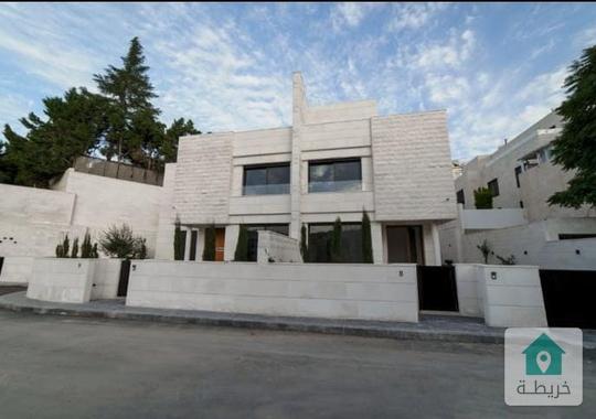 فلل متلاصقة طابقين وروف دوبلكس للبيع في عبدون قرب نقابة المقاولين 