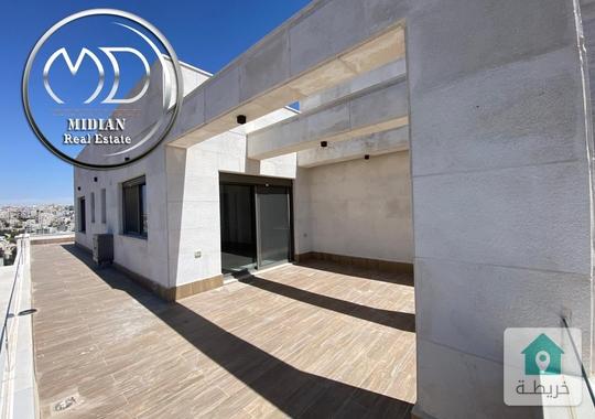 رووف فارغ للايجار دابوق مساحة 350م مع تراسات تشطيبات ديكورات عصرية فاخرة اطلالة رائعة جديد لم يسكن