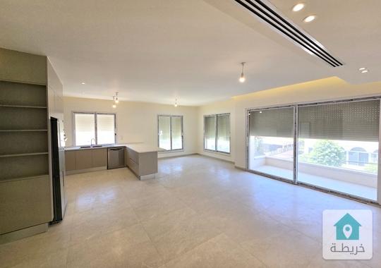 عبدون شقة للبيع جديدة و فخمة توجد في الطابق الاول مساحة 130 متر 