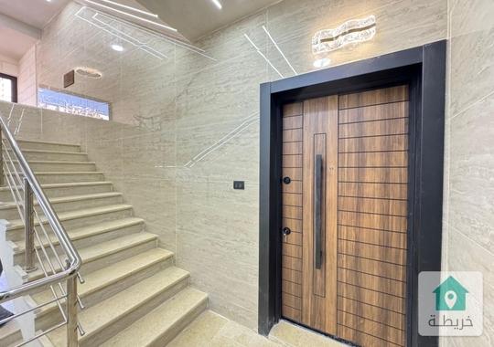 شقه اخير 212 م مع روف + تراس ٤٠ م سوبر سوبر ديلوكس للبيع 