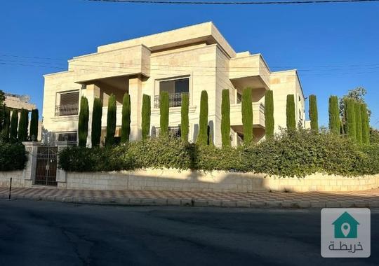 فيلا فاخرة للبيع في عبدون