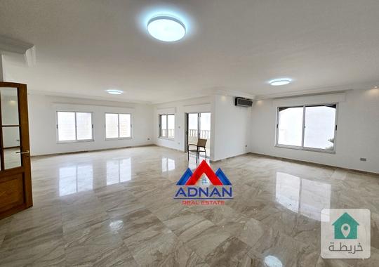 الصويفيه شقه طابقيه للبيع 366 متر طابق ثاني 4 نوم