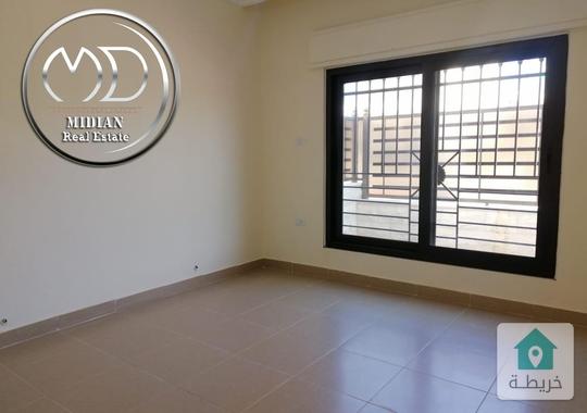 شقة شبه ارضي فارغة للايجار الدوار السابع مساحات 100م سوبر ديلوكس تصلح للعرسان بسعر مميز