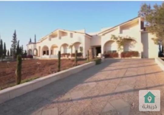 قصر بتصميم معماري رائع ومميز للبيع في رجم الشوف بيرين 