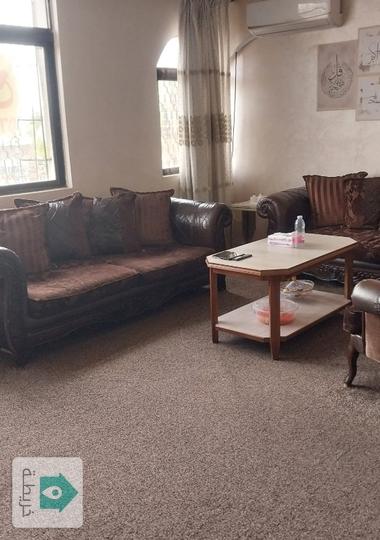 شقه للبيع في ضاحية الاستقلال