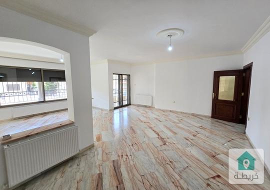 ام اذينه شقة طابقيه 350 متر مكونه من 4 نوم 2 ماتسر للإيجار الفارغ