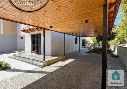 فيلا مستقلة فارغة للايجار عبدون مساحة 350م مع تراسات و حدائق تشطيبات ديكورات فاخرة تصلح للأجانب و ال