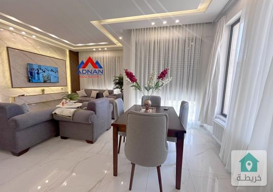 الصويفية شقة جديدة مفروشة لتاجير السنوي مكونة 3 غرف نوم في الطابق الثالث