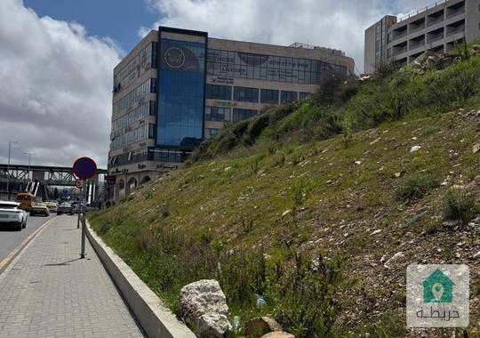 مكتب للإيجار شارع الملكة رانيا 200م | أمام الجامعة الأردنية | مباشرة من المالك