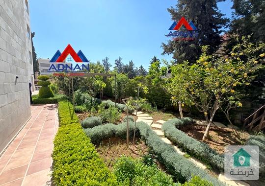 الشميساني شقة مفروشة طابقية فخمة أرضية مع حديقة 500 م2 للإيجار السنوي مع مدخل وكراج خاص