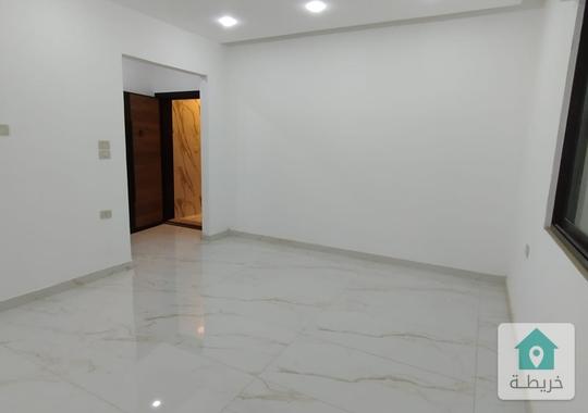 شقه اقساااااااااااط للبيع في طبربور قريبه من جامعة العلوم الاسلاميه طابق ثالث مساحه الشقه 154متر