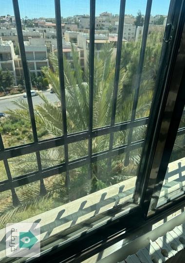 شقة من فيلا في ارقى واغلى موقع في عبدون في موقع استثنائي للقصور تتمتع بإطلالة رائعة دائمة 
