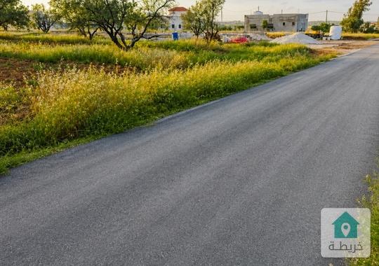 قطع أرض سكنية مميزة واصل لها جميع الخدمات ،خربة الهلالية_حوض السلطاني_محافظة مادبا 