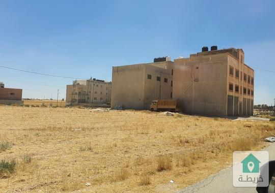 قطعه ارض صناعي في الجيزه  حوض الحجره  قرب البلديه  تنظيمها صناعات خفيفه 