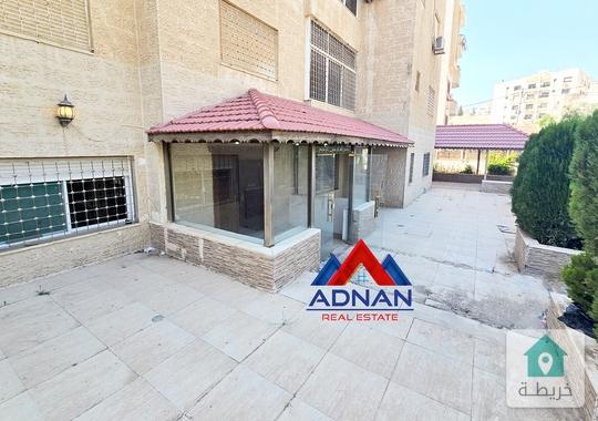 الرابيه شقة مع حديقة كبيرة و كراج خاص مساحة 230 متر بسعر مميز