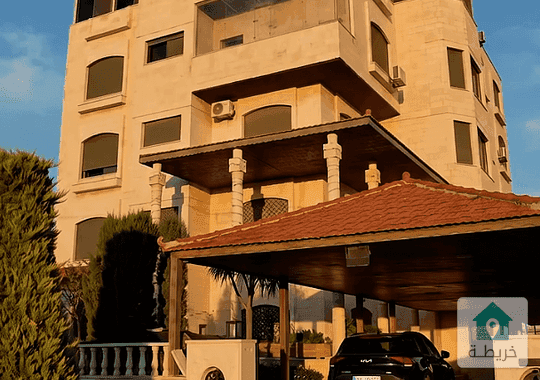 شقة مفروشة مع روف للإيجار