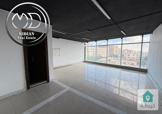  مكاتب جديدة فارغة و مفروشة للايجار في أجمل مواقع خلدا مساحات 50م  150م تشيطبات سوبر ديلوكس بأسع