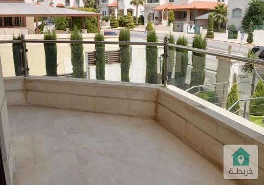 شقه فاخره نبيلة للايجار في دير غبار 