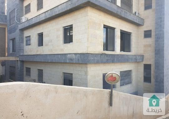 شقة للبيع في ابو نصير مقابل مشفى الىشيد