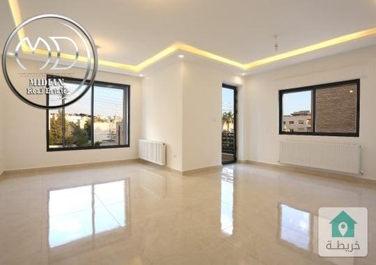 شقة دوبلكس جديدة للبيع في عبدون طابق اخير مع رووف مساحة 205م مع تراسات تشطيبات وديكورات فاخرة
