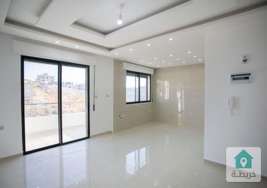 شقة مميزة 82م في اجمل مناطق ابو علندا للبيع 
